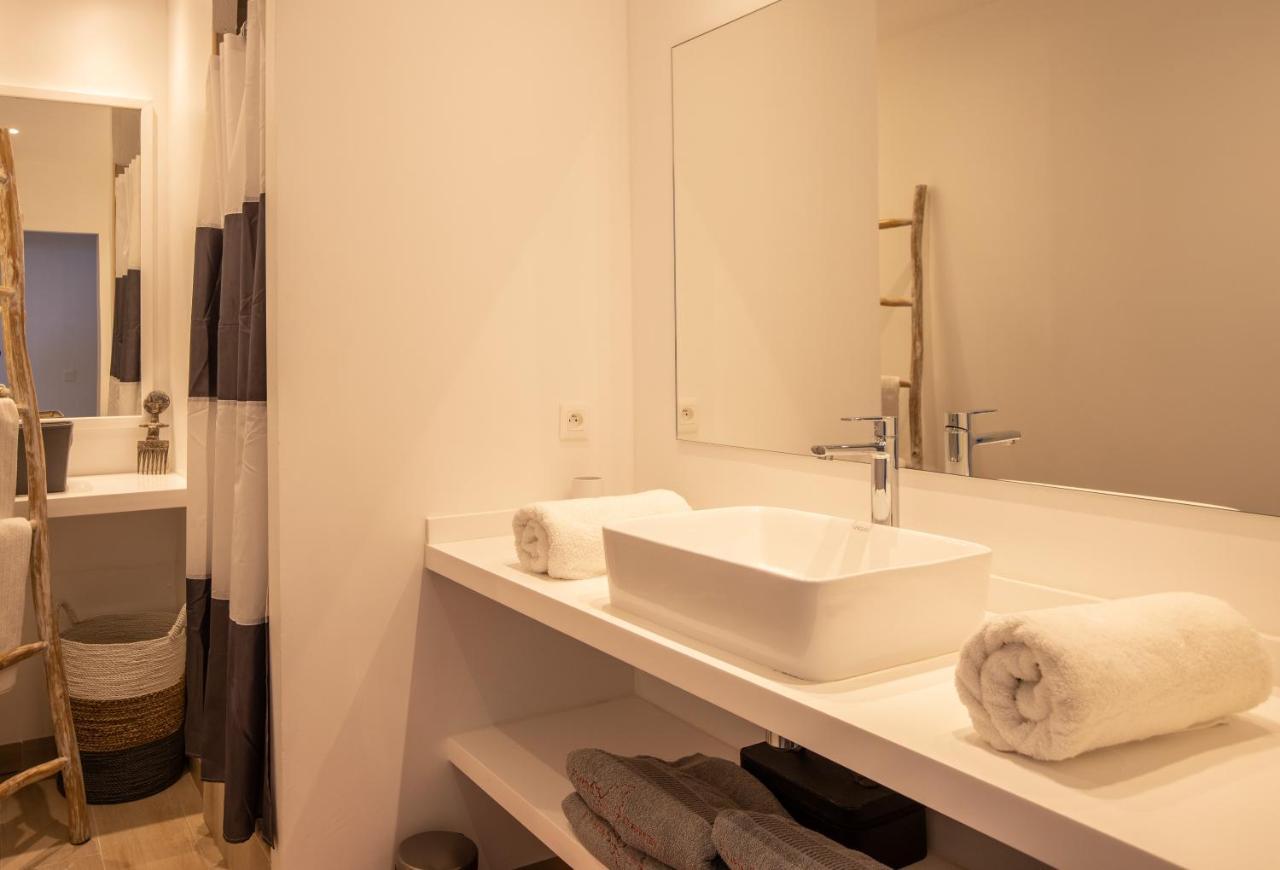 Stunning New Apartment With View Of Orient Bay Quarter of Orleans Eksteriør billede